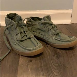 Beachy thin lace up shoes